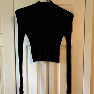 Double Zero Black light weight long sleeved black cropped shirt